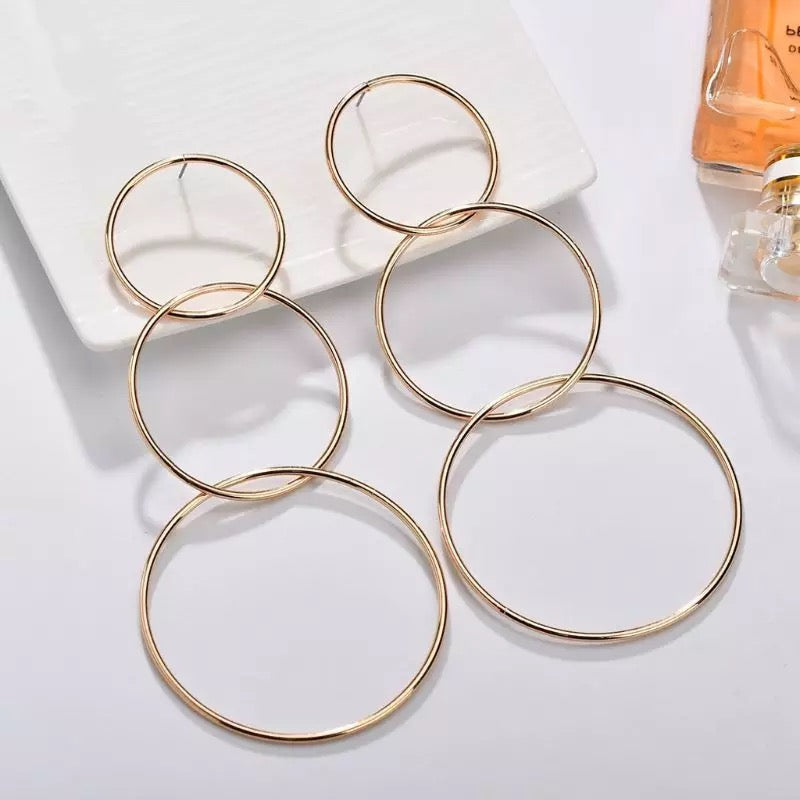 Three-Ring Hoops
