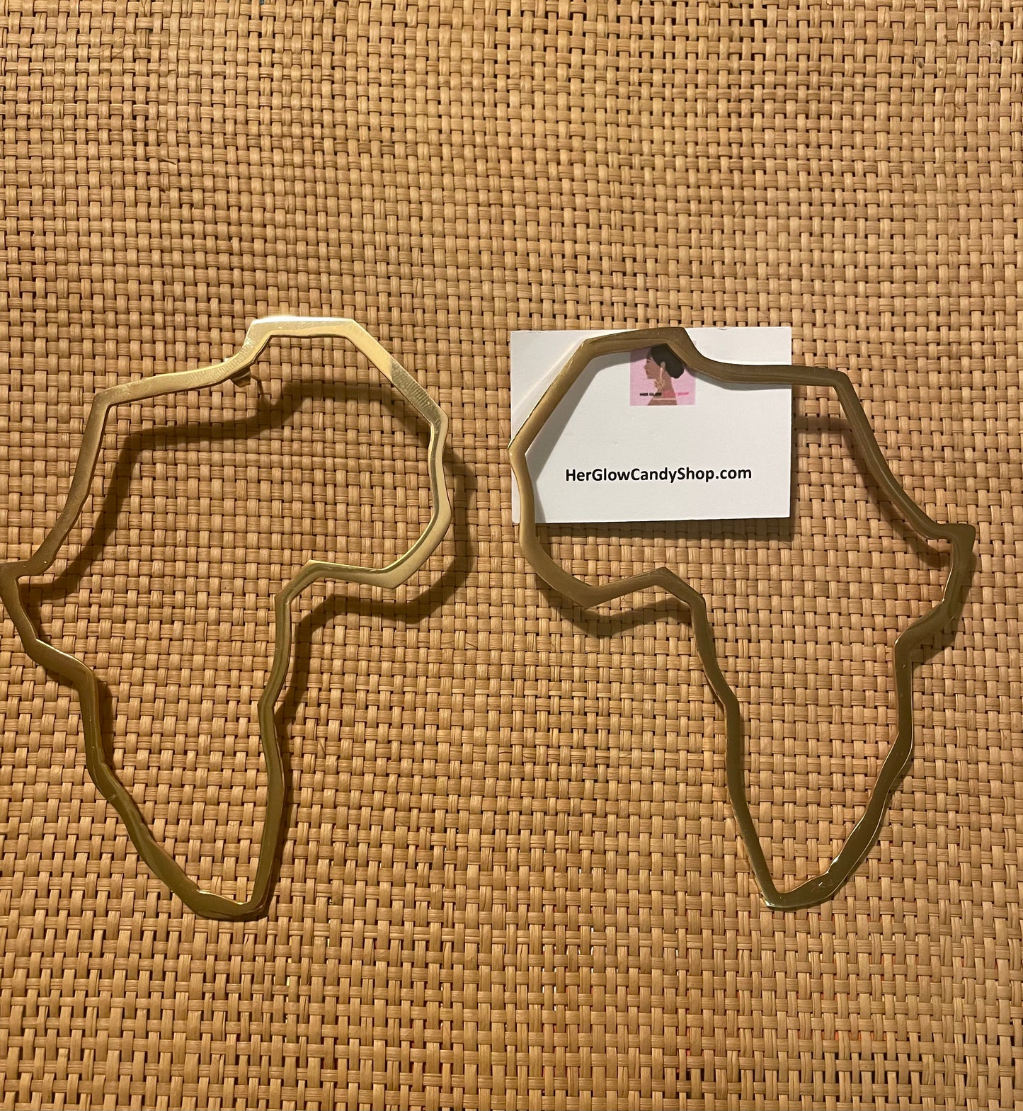 Large Mama Africas