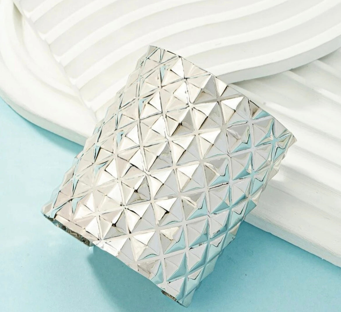 Aziza Cuff