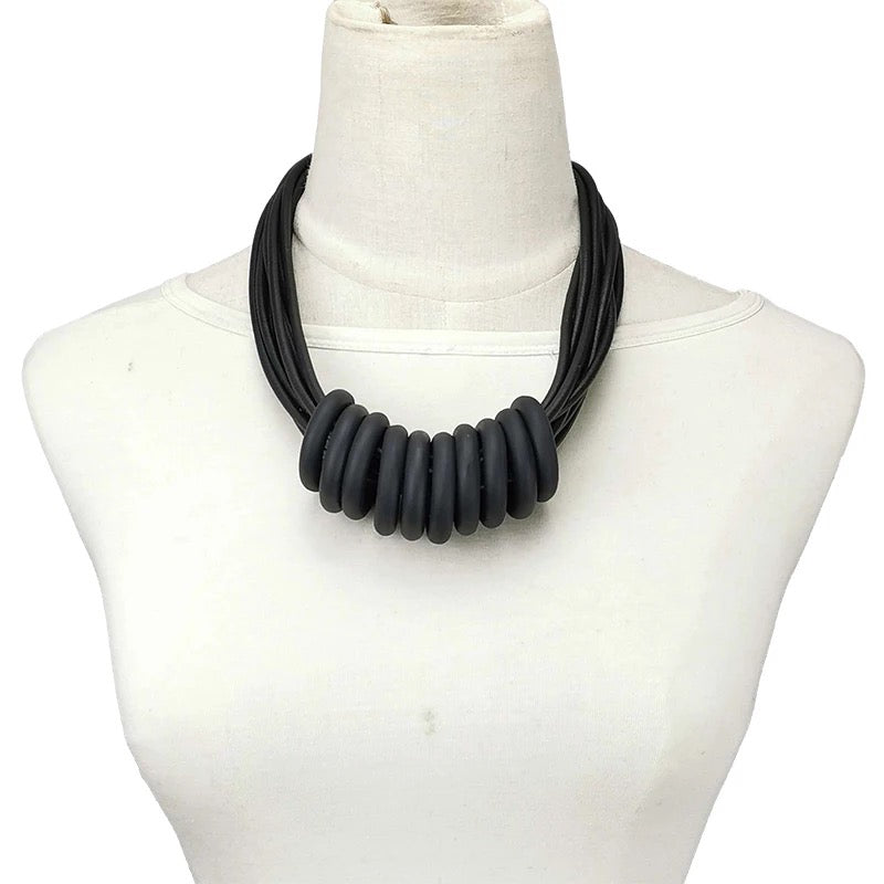 Nina Necklaceo