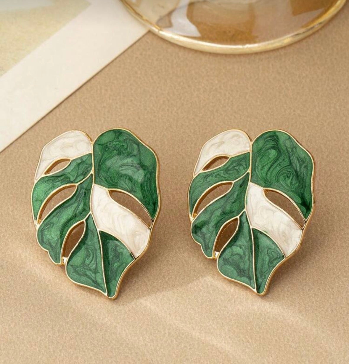 Leaf Studs